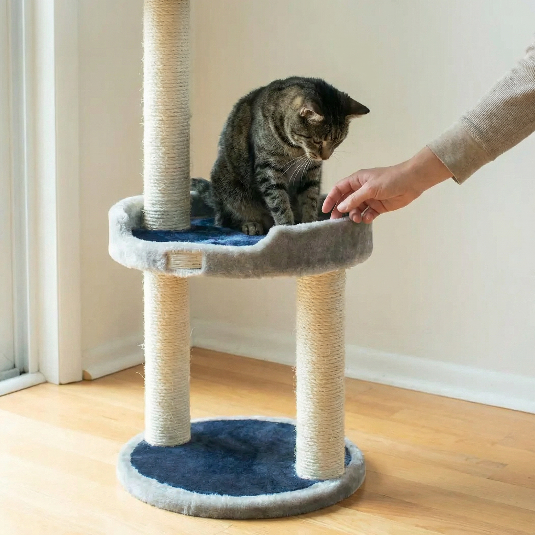 SkyPerch – Compact Cat Scratching Tower