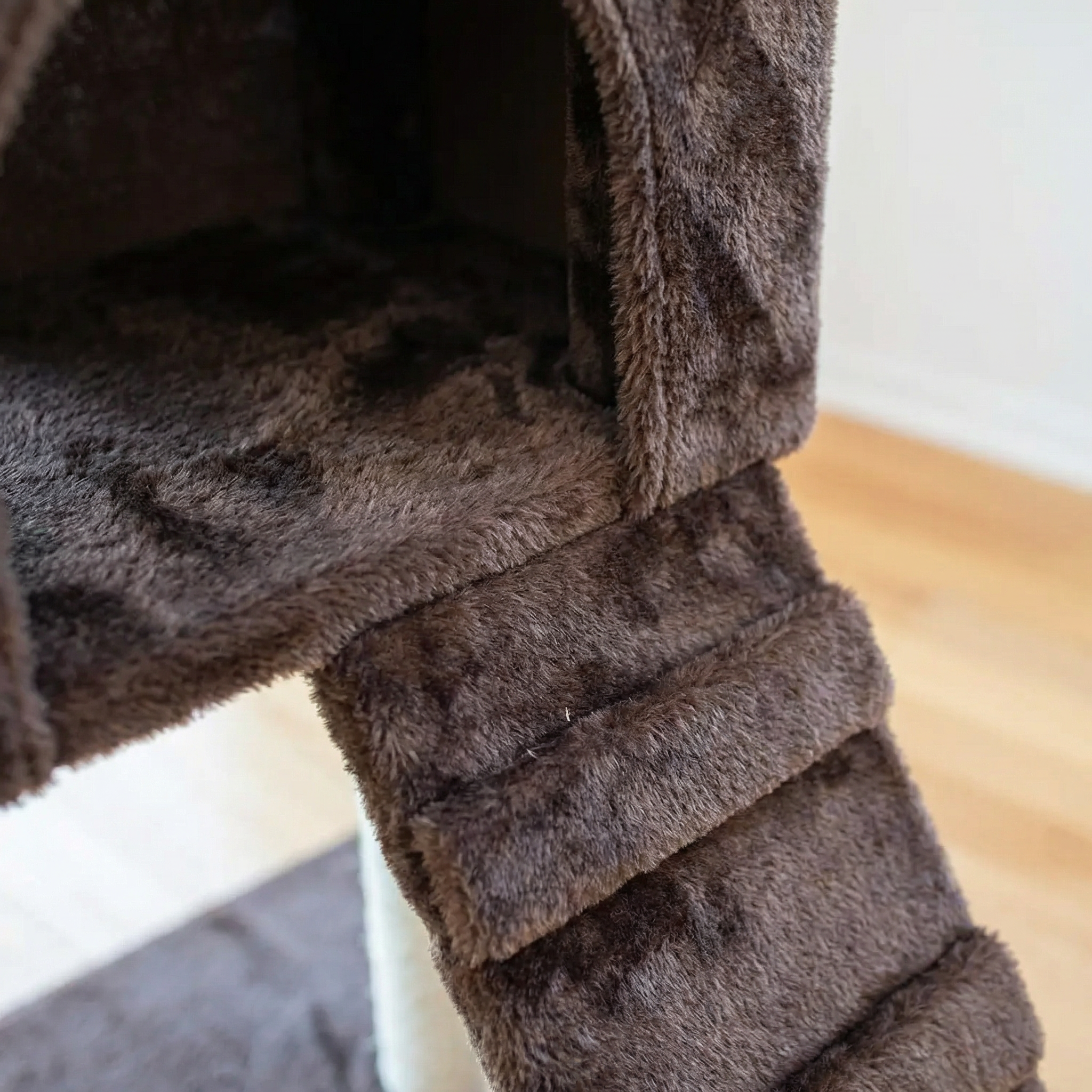 CocoaClimb – Plush Multi-Level Cat Activity Tree