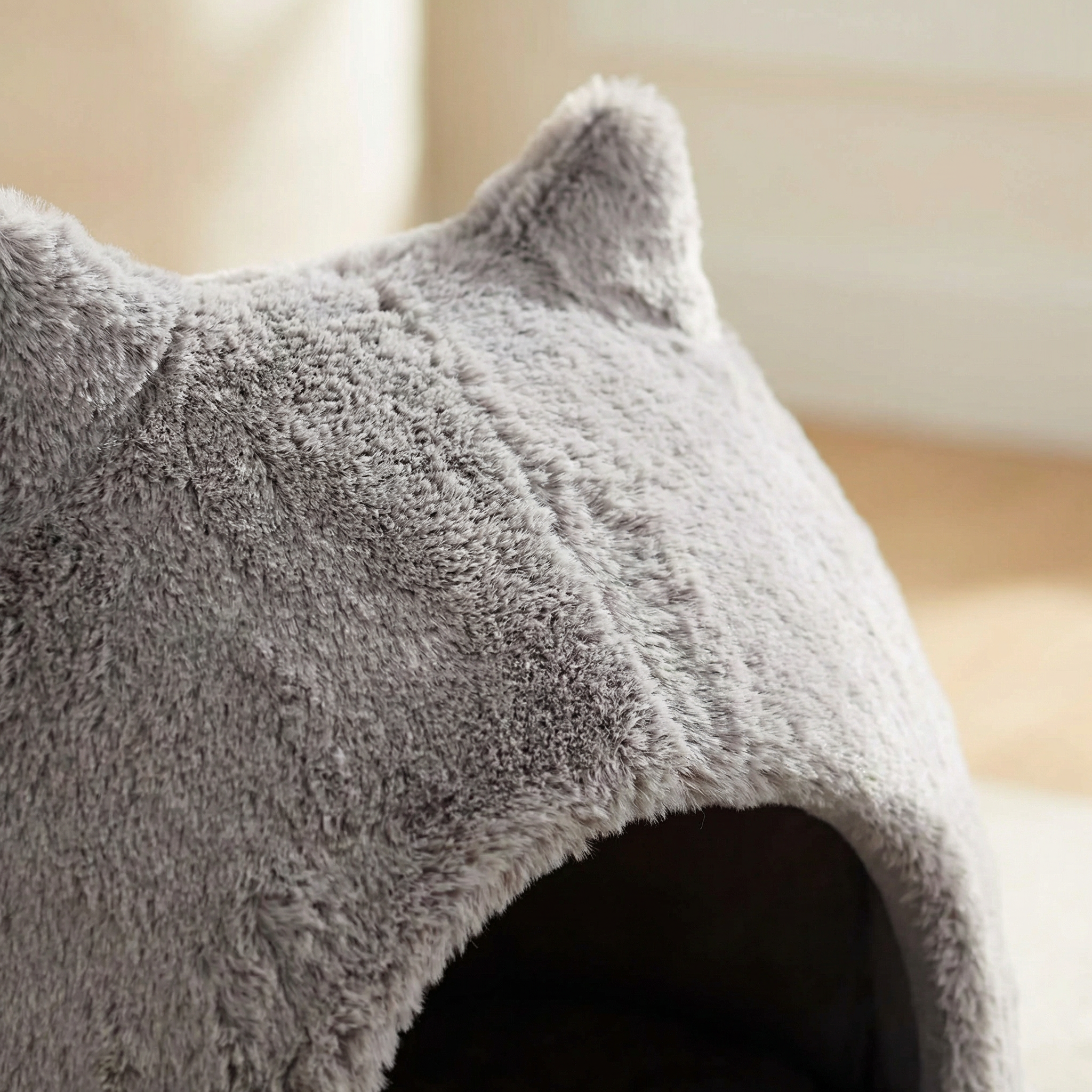 WhisperDen – Cozy Cat Cave Bed
